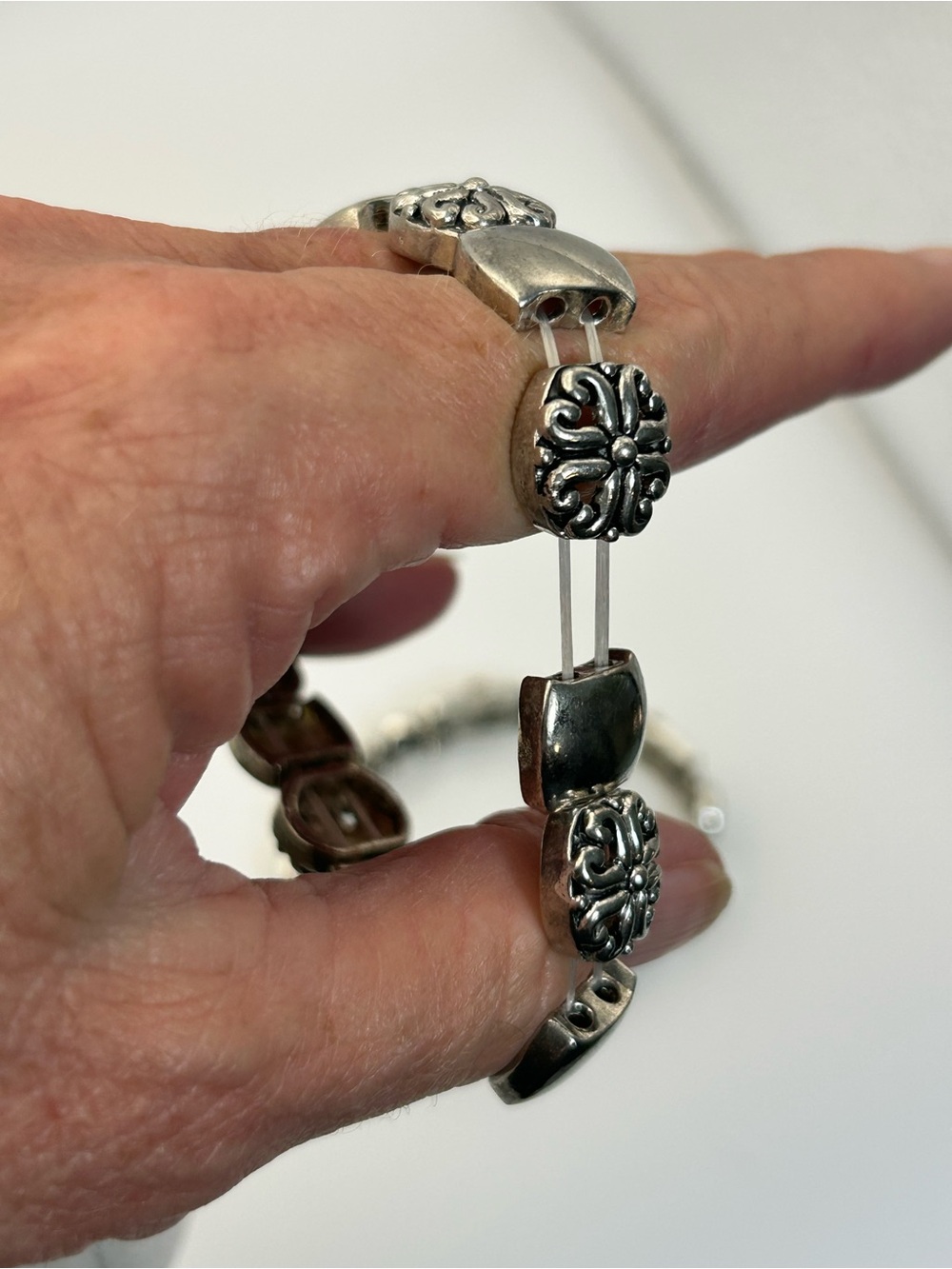 Silver & Gold-Tone Dragonfly Floral Stretch Bracelet Pair of 2 Vintage - Picture 6 of 13